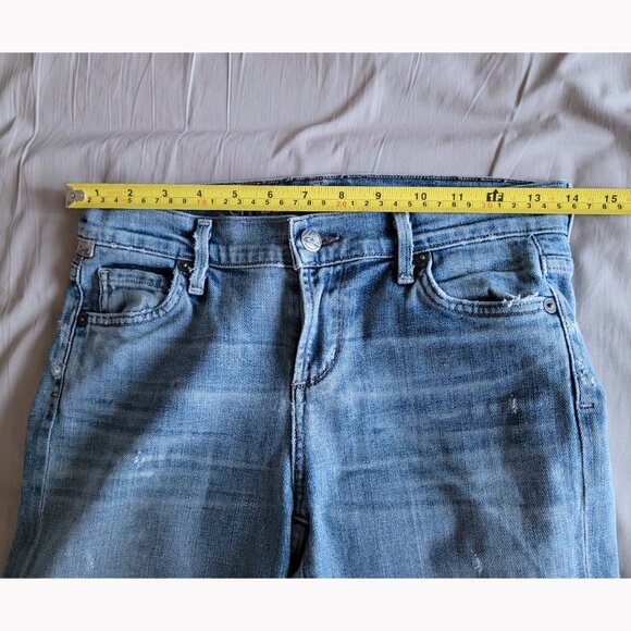 Citizens of Humanity Light Wash Distressed Straight Leg jeans (25) - Picture 6 of 12